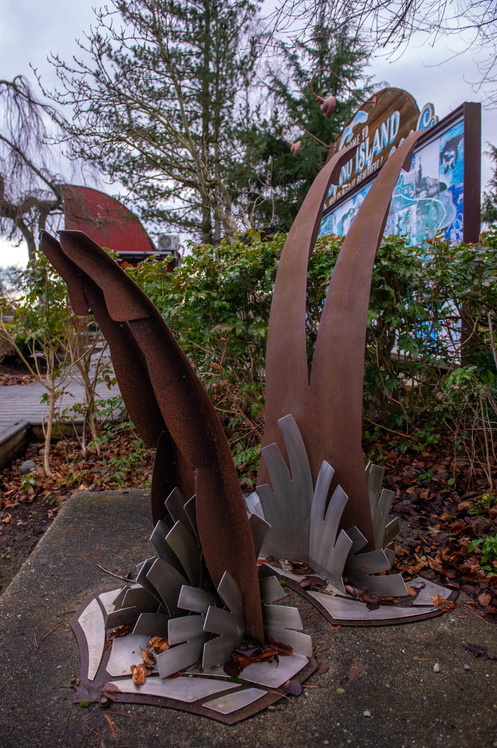The Diver — rust-patinated metal sculpture by Debbi Rhodes at Freedom Park