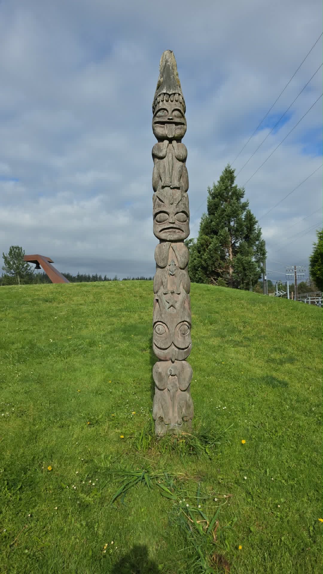 Totem Pole — photo 2